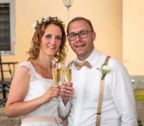 Sektempfang im Caffé del Borgo in Terricciola