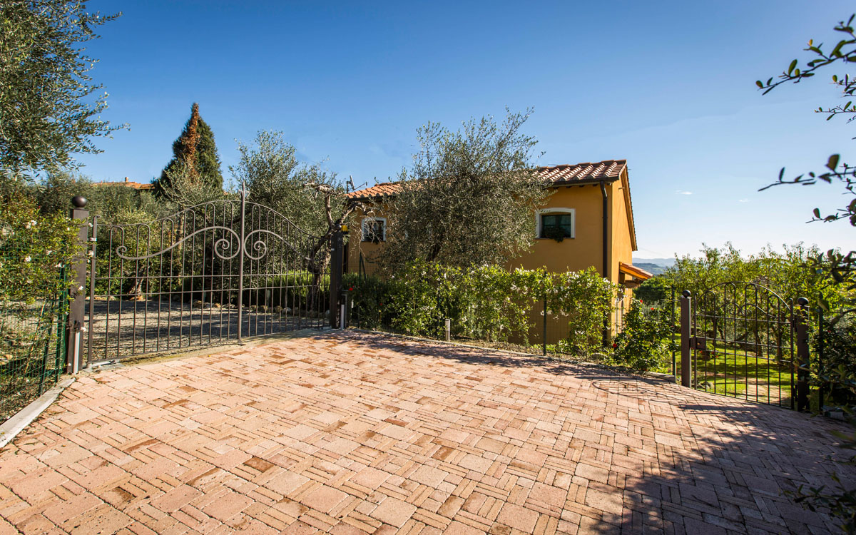 Ferienhaus Toskana 2 Parkplatz Ferienhaus Toskana 2 Parkplatz