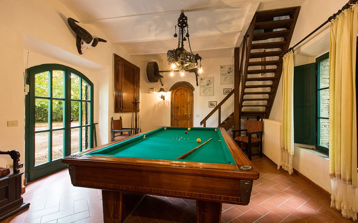 Landvilla Guardistallo Billardzimmer 01