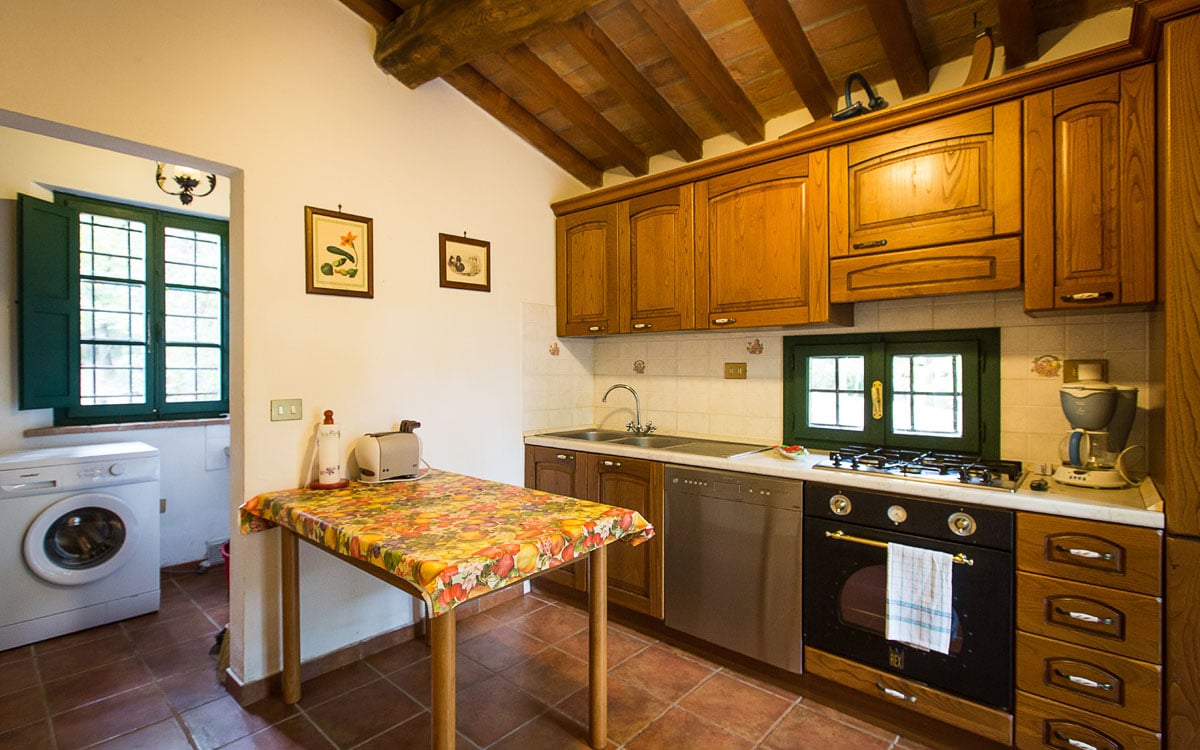 Landvilla Guardistallo Küche 01