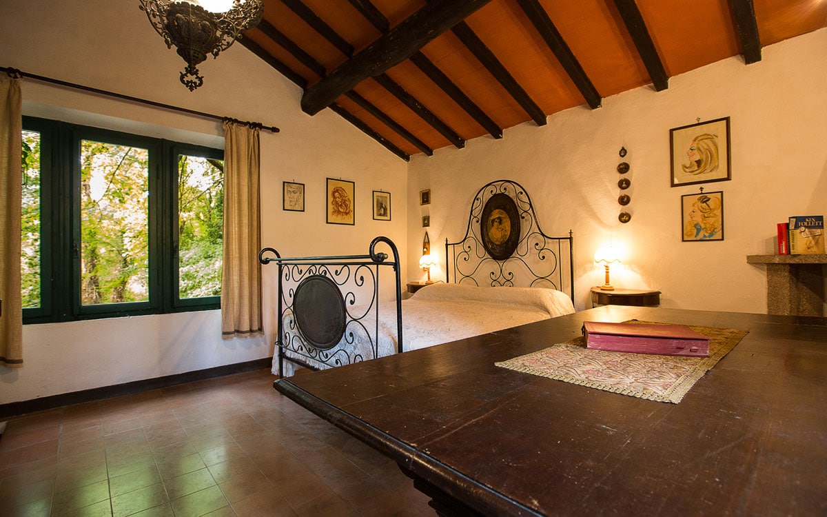 Landvilla Guardistallo Schlafzimmer 04