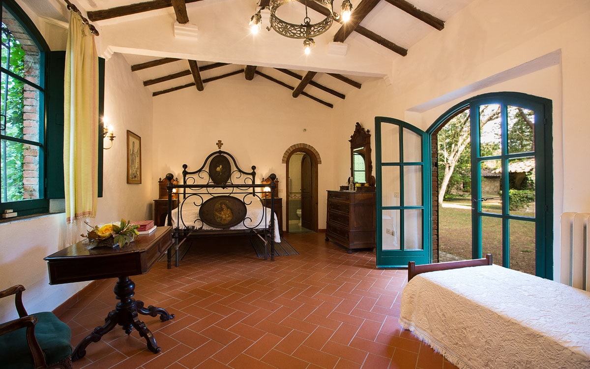 Landvilla Guardistallo Schlafzimmer 11