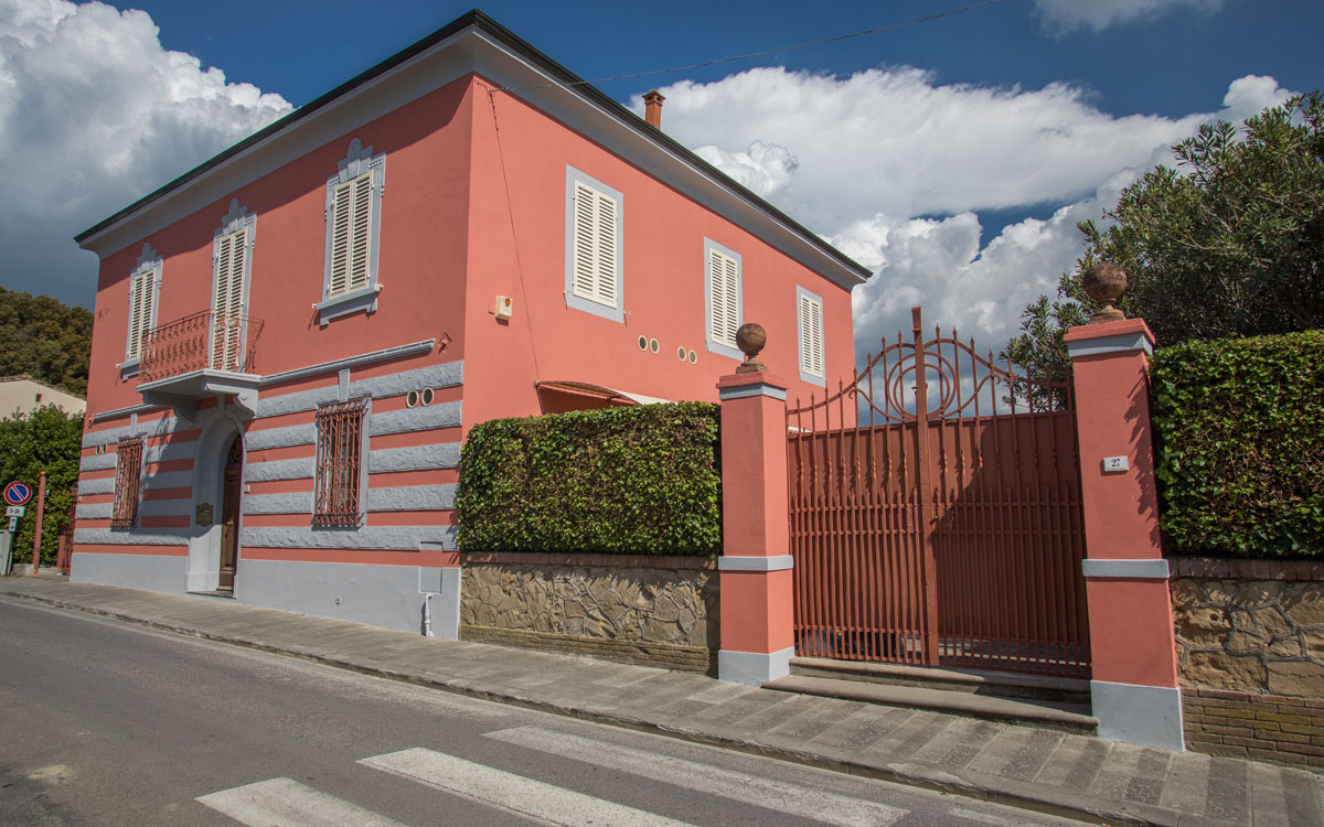 Villa Peccioli 4 viste esterne 01