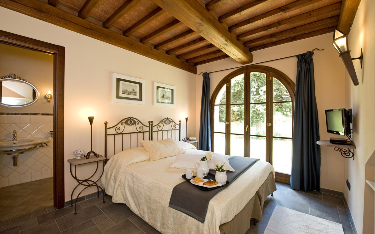Villa Peccioli 5 Schlafzimmer 01 Villa Peccioli 5 Schlafzimmer 01