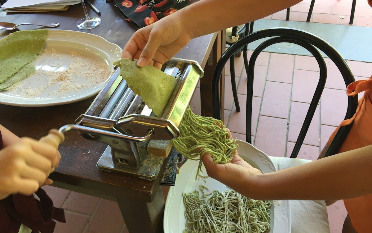 Bio-Kochkurs 18 ~ so entstehen die Spaghetti al Basilico Bio-Kochkurs 18 ~ so entstehen die Spaghetti al Basilico