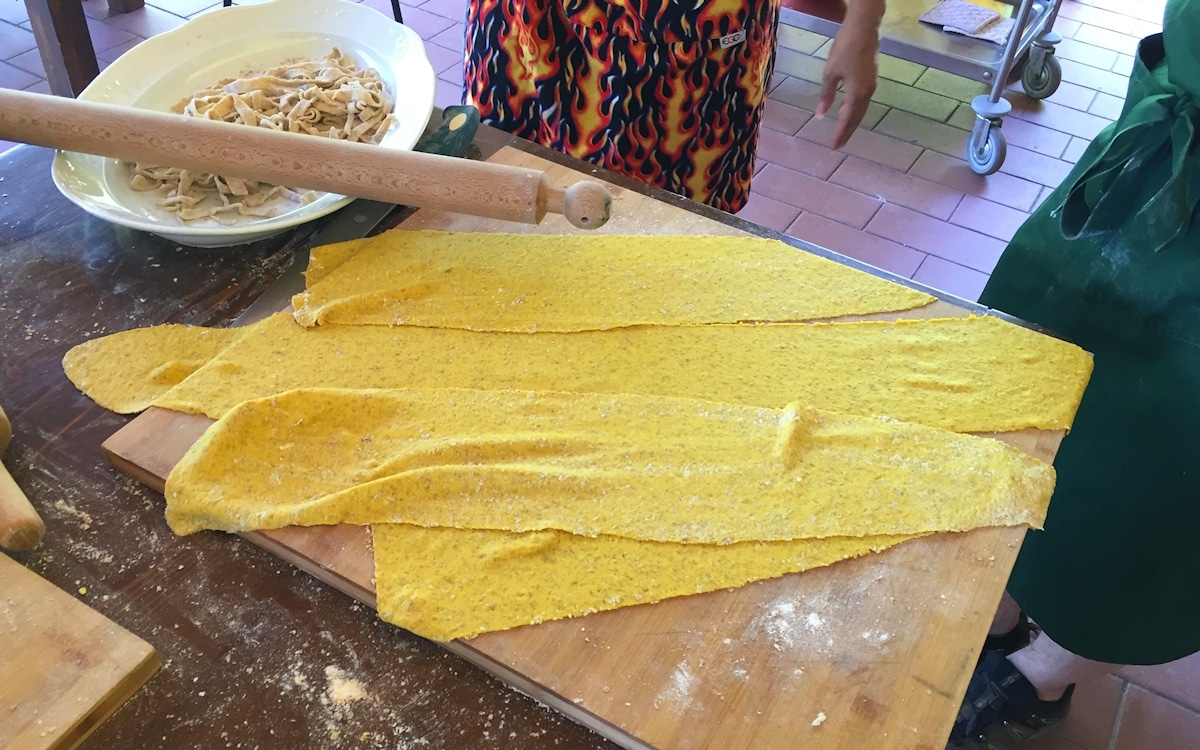 Bio-Kochkurs 28 ~ Curcuma-Teig für Tortelli Bio-Kochkurs 28 ~ Curcuma-Teig für Tortelli