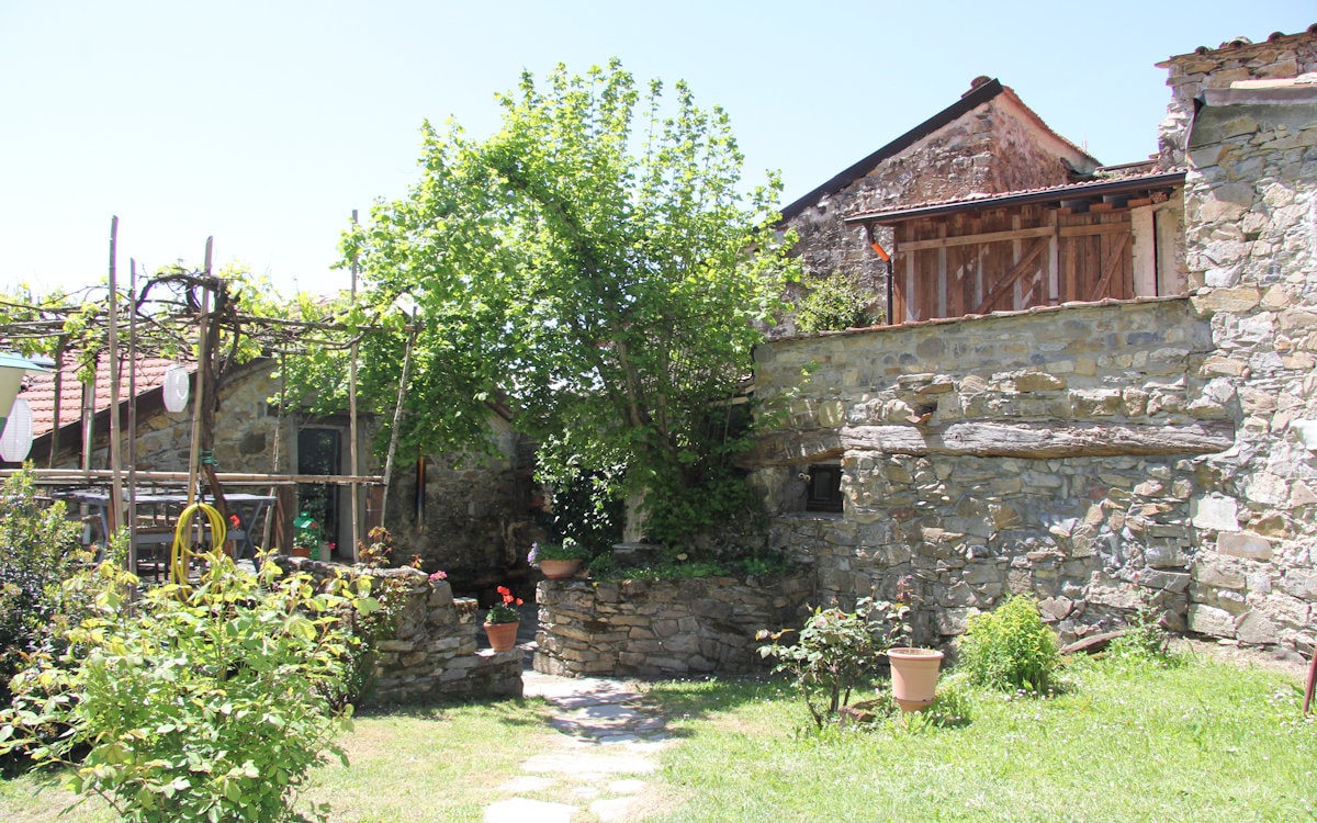 Borgo Quarrazzana Innenhof (12) Borgo Quarrazzana Innenhof (12)