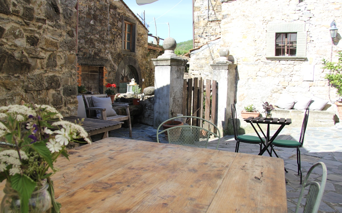 Borgo Quarrazzana Innenhof (16) Borgo Quarrazzana Innenhof (16)