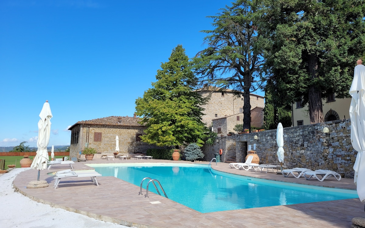 Burg Chianti Pool (3) Burg Chianti Pool (3)