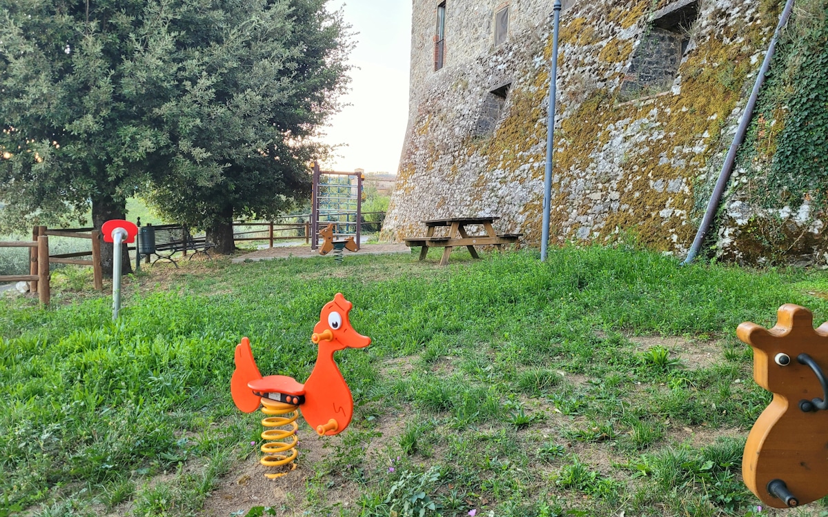 Burg Chianti Spielplatz (2) Burg Chianti Spielplatz (2)
