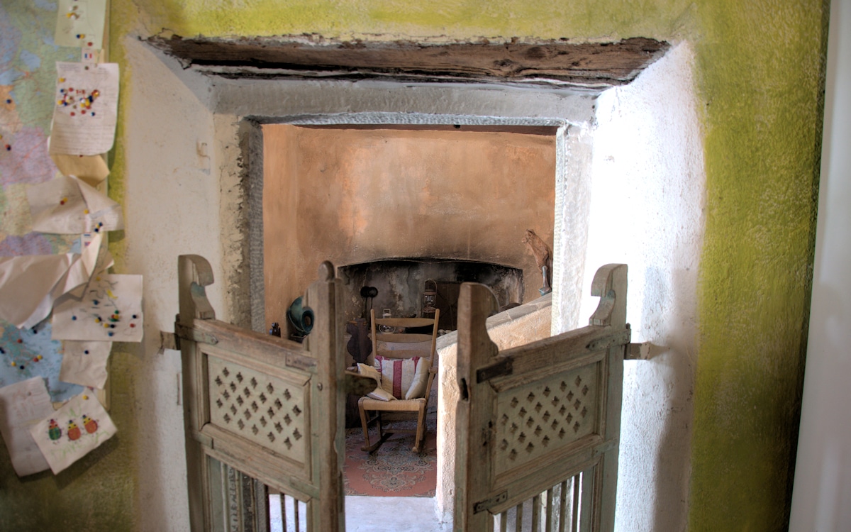 Borgo Quarazzana - Eingang (2) Borgo Quarazzana - Eingang (2)