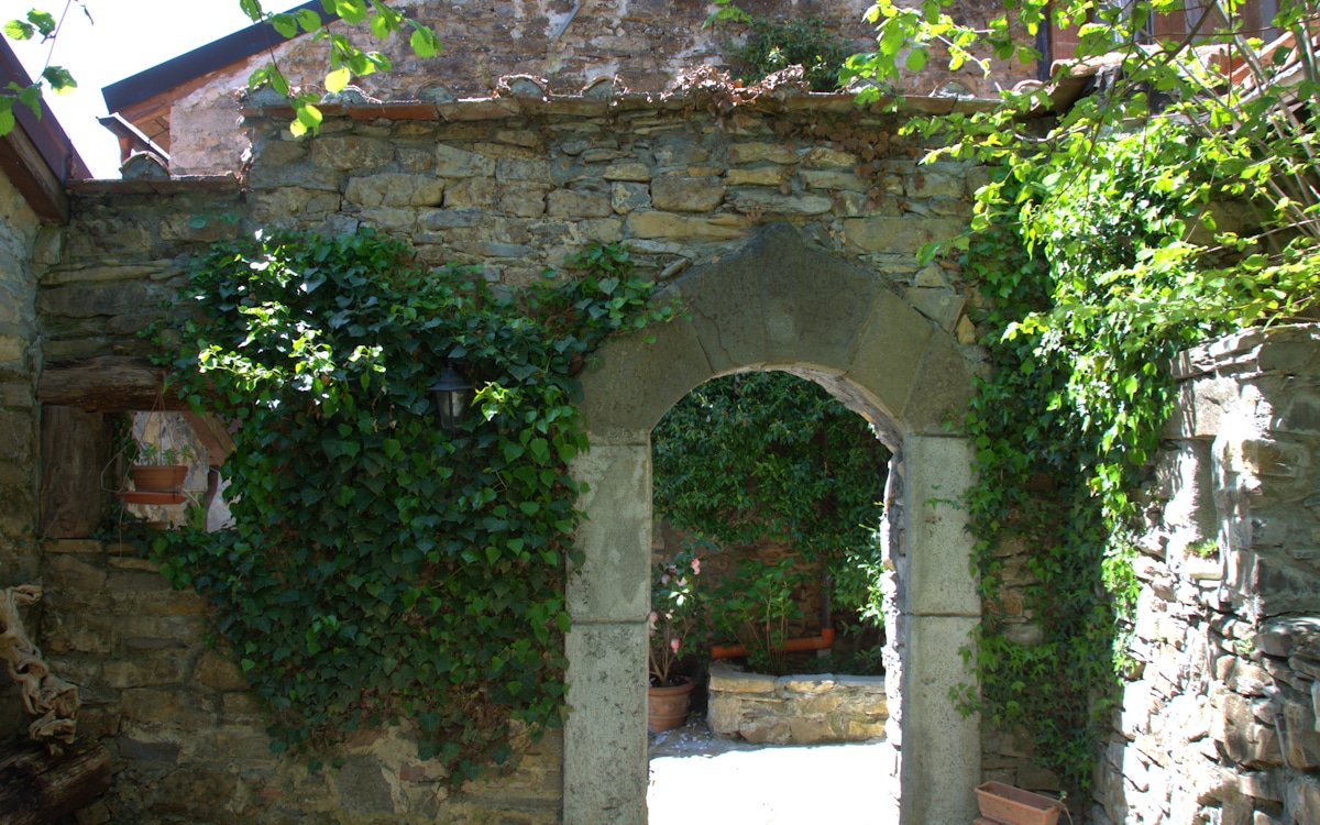 Borgo Quarazzana - Hofeingang Borgo Quarazzana - Hofeingang