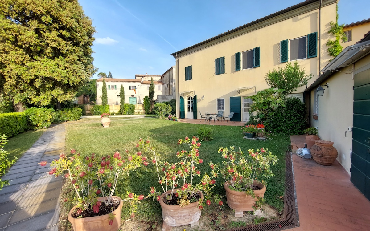 Ferienwohnung Soiana, Gemeinschaftsgarten (1) Ferienwohnung Soiana, Gemeinschaftsgarten (1)