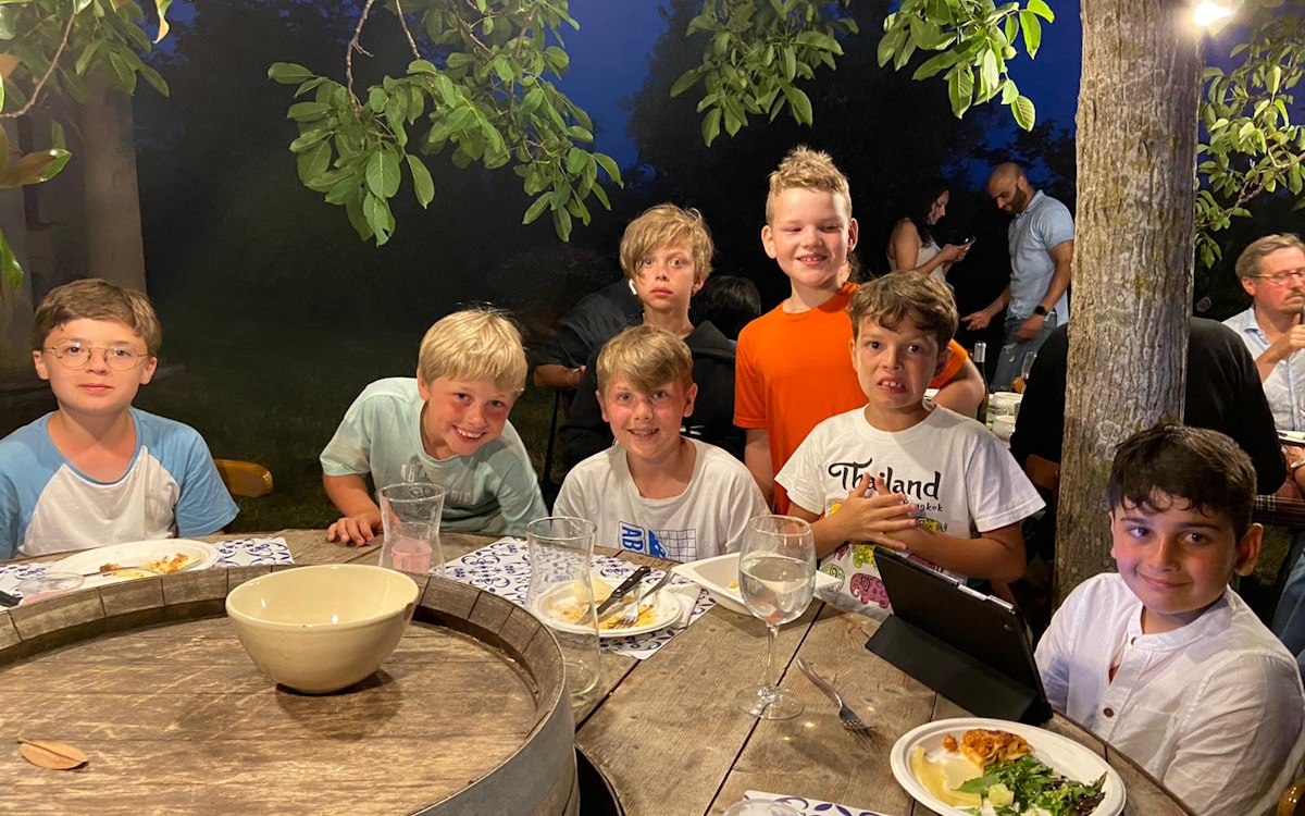 Toskana-Fußball-Camp, Barbecue mit Weinprobe beim Winzer (11) Toskana-Fußball-Camp, Barbecue mit Weinprobe beim Winzer (11)