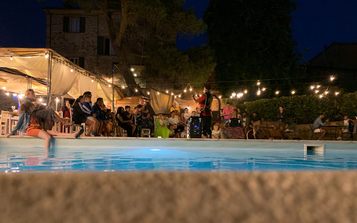 Toskana-Fußball-Camp, Magier-Show in Rivalto (9) Toskana-Fußball-Camp, Magier-Show in Rivalto (9)