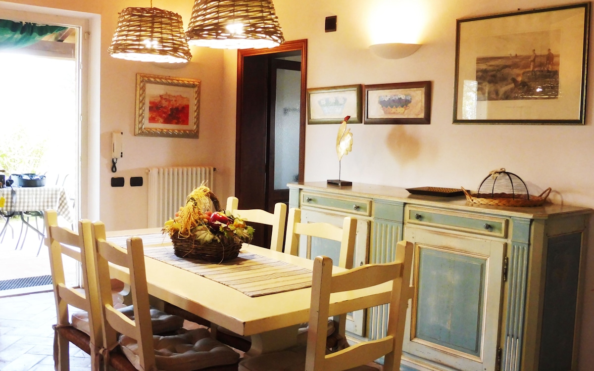 Haus Chianni 4, Wohnzimmer mit Essecke (3) Haus Chianni 4, Wohnzimmer mit Essecke (3)