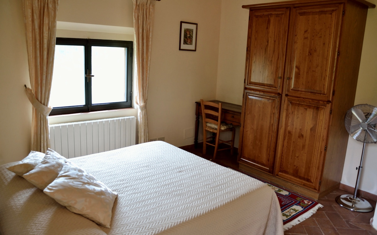 Landhaus Gaiole 3, Schlafzimmer 2 (1) Landhaus Gaiole 3, Schlafzimmer 2 (1)