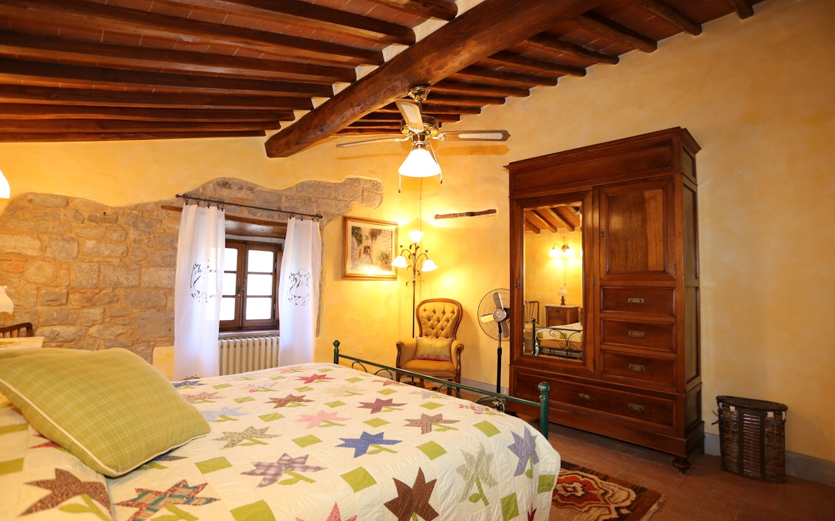 Villa Gaiole 4, Schlafzimmer 1 Obergeschoss (1) Villa Gaiole 4, Schlafzimmer 1 Obergeschoss (1)