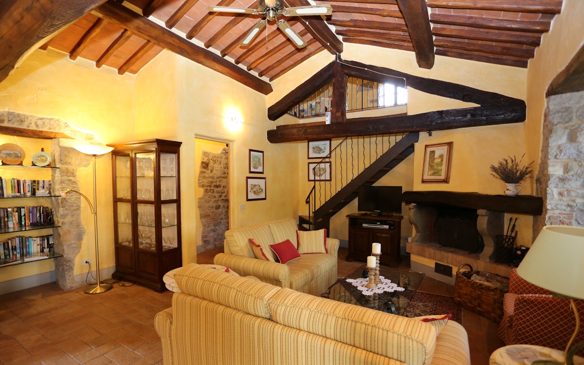 Villa Gaiole 4, Wohnzimmer Obergeschoss (3) Villa Gaiole 4, Wohnzimmer Obergeschoss (3)
