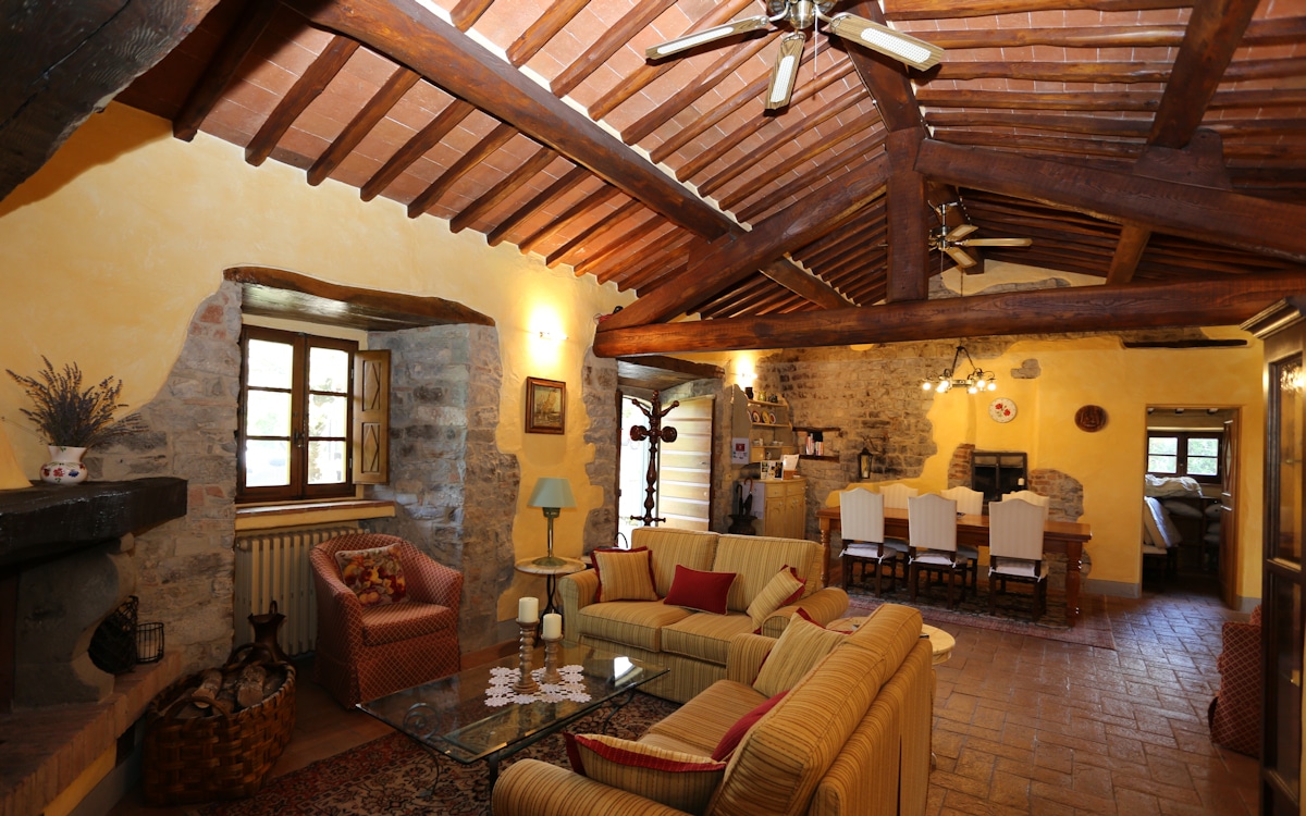 Villa Gaiole 4, Wohnzimmer Obergeschoss (5) Villa Gaiole 4, Wohnzimmer Obergeschoss (5)