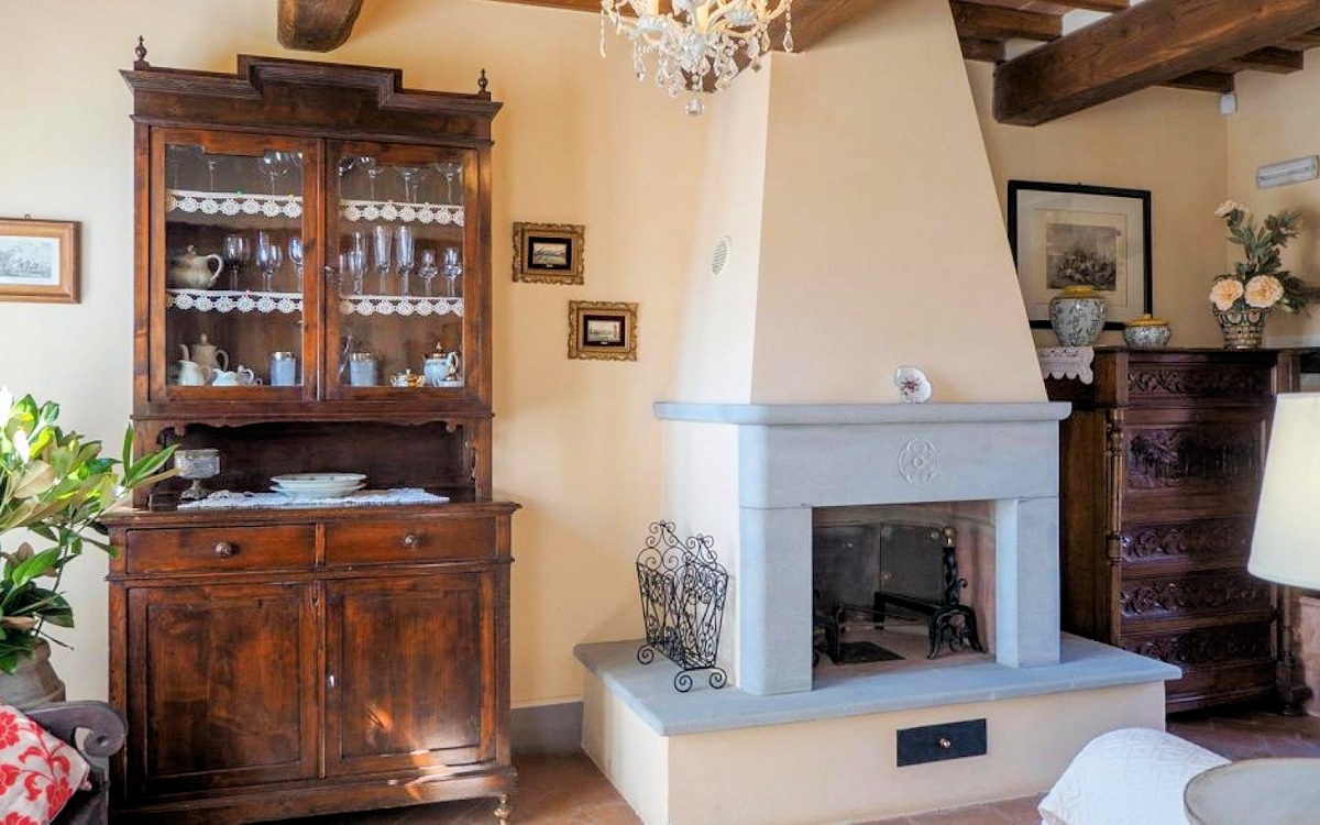 Villa Arezzo FeWo GE3E Kamin (2) Villa Arezzo FeWo GE3E Kamin (2)