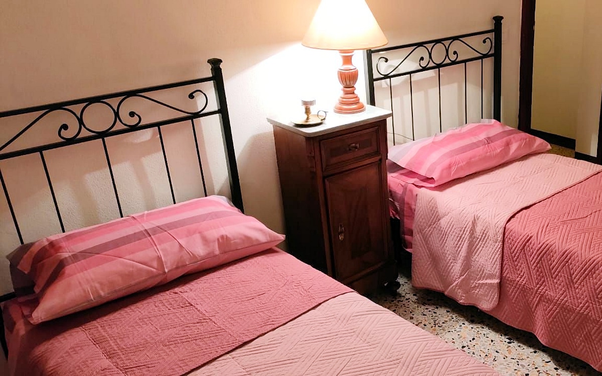 Ferienwohnung Terricciola, 2. Schlafzimmer (2) Ferienwohnung Terricciola, 2. Schlafzimmer (2)