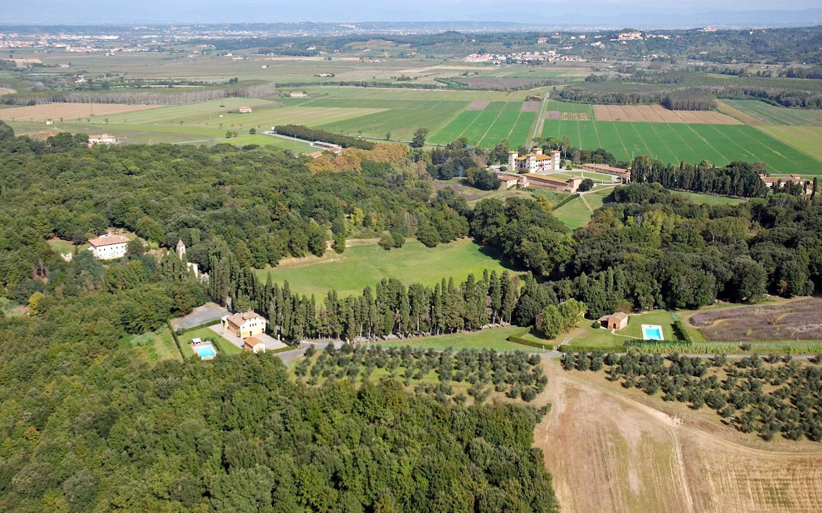 Tenuta di Camugliano: Luftaufnahme Tenuta di Camugliano: Luftaufnahme