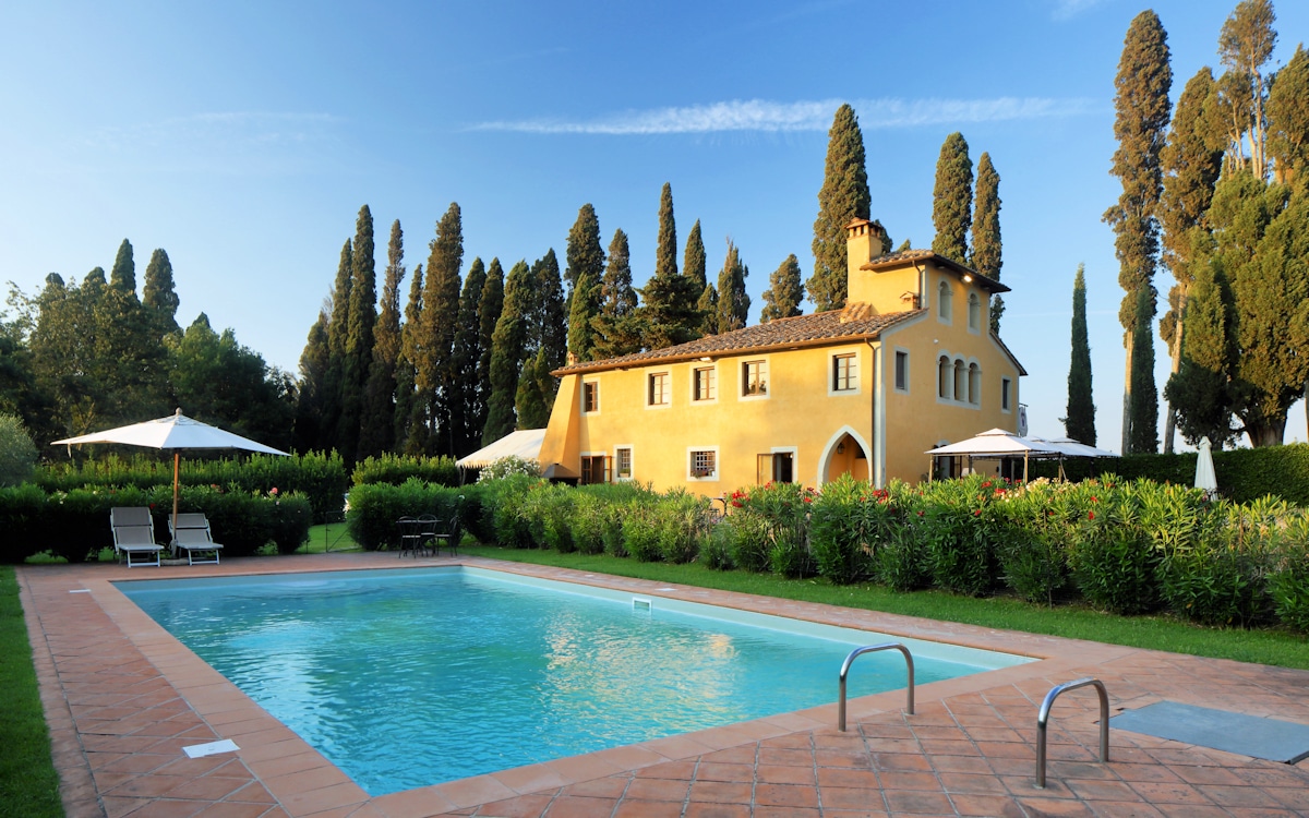Tenuta di Camugliano: Das Restaurant mit dem Swimmingpool Tenuta di Camugliano: Das Restaurant mit dem Swimmingpool