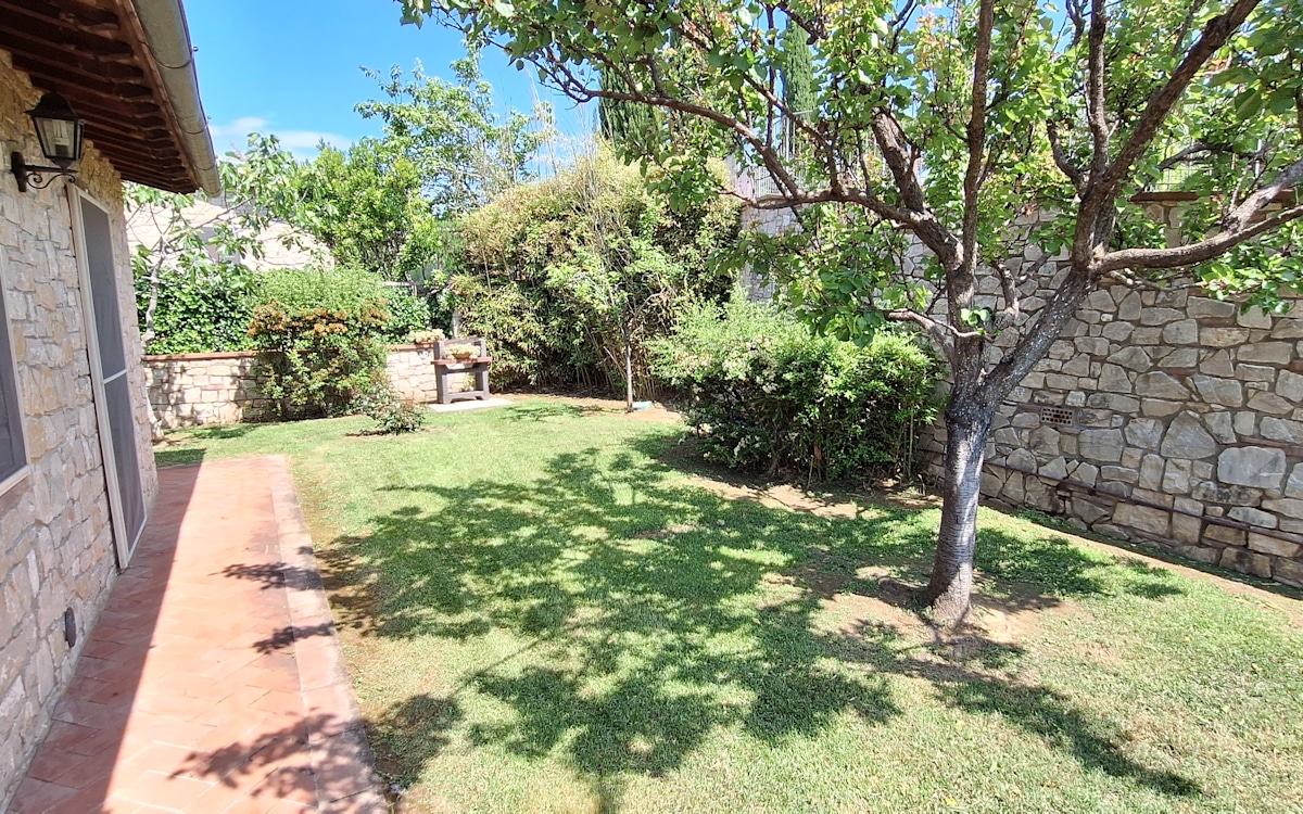 Landhaus Brolio 2R, Garten (seitlich 2)