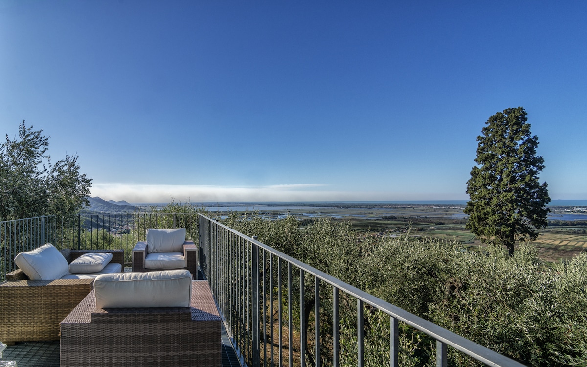 Ferienhaus Massarosa, Terrasse mit Meerblick (3)