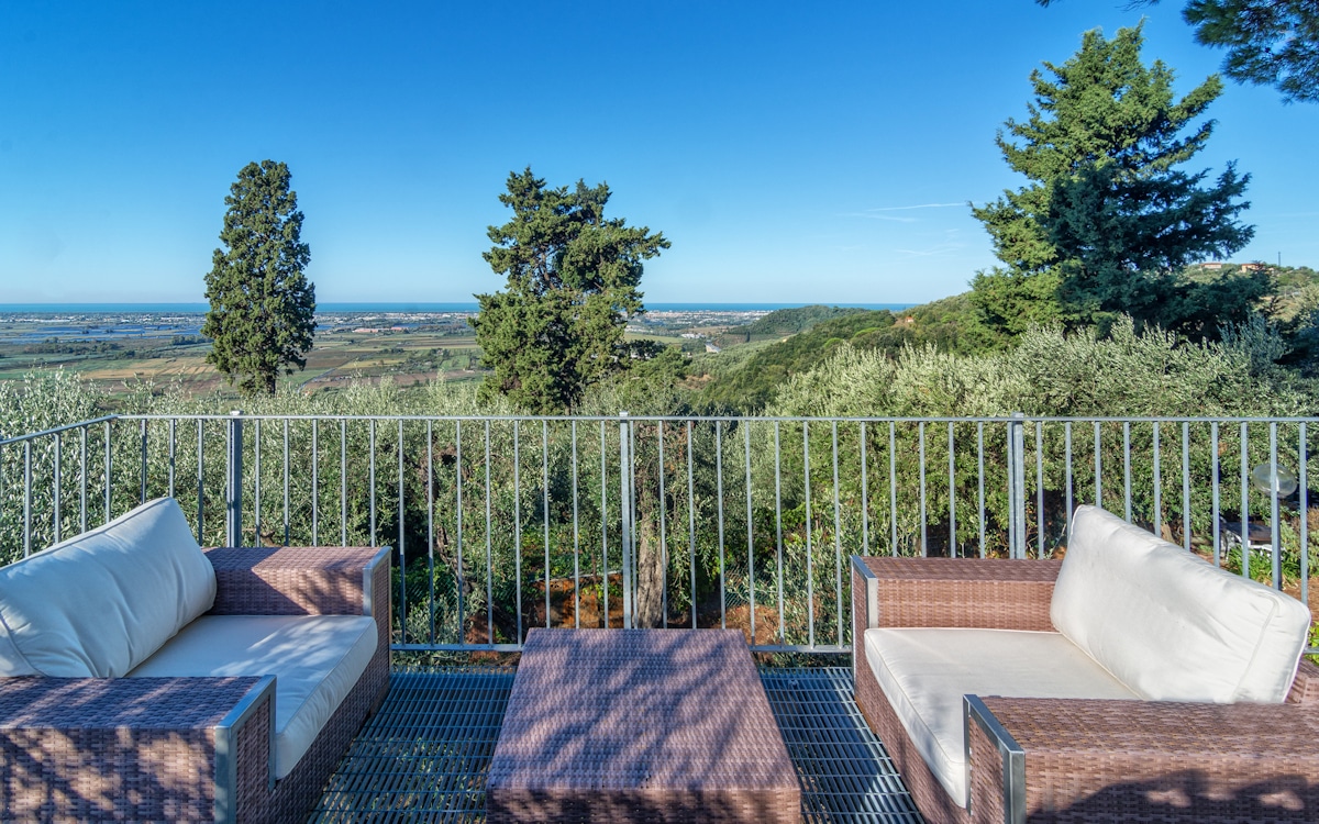 Ferienhaus Massarosa, Terrasse mit Meerblick