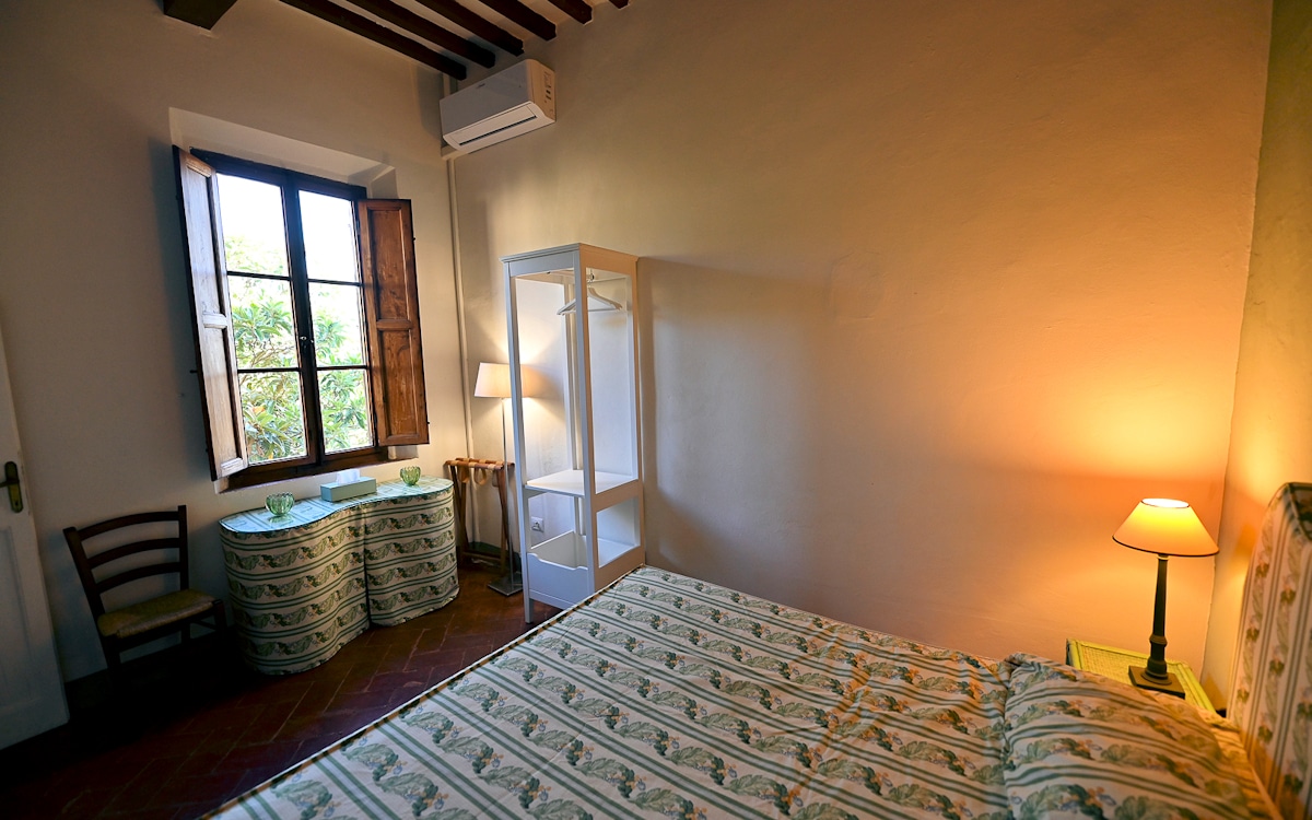 Ferienhaus Camugliano, 1. Schlafzimmer (2) Ferienhaus Camugliano, 1. Schlafzimmer (2)