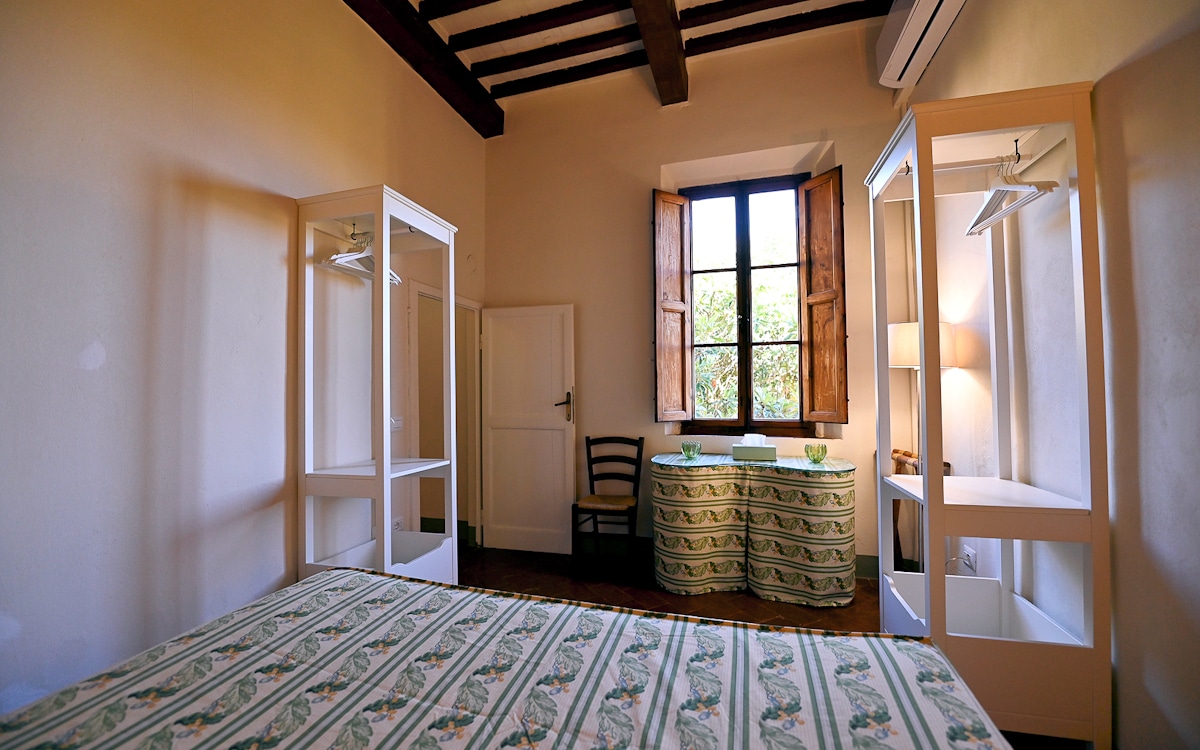 Ferienhaus Camugliano, 1. Schlafzimmer (3) Ferienhaus Camugliano, 1. Schlafzimmer (3)