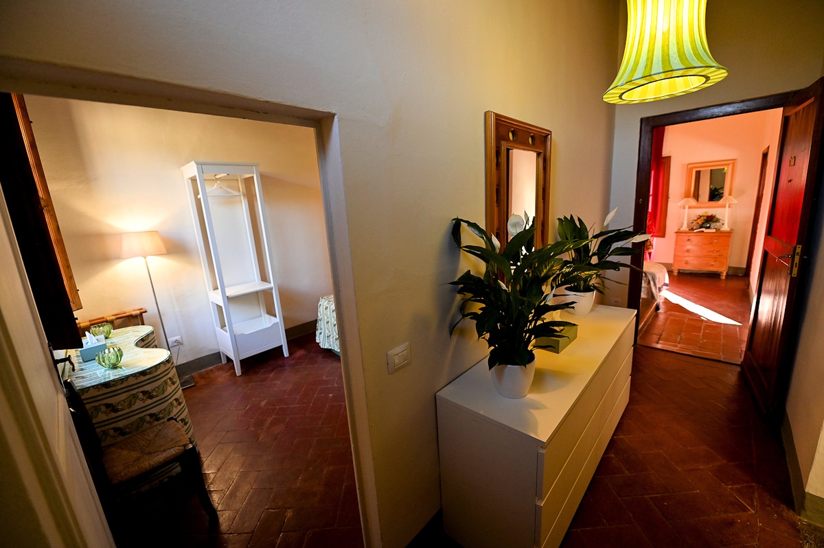 Ferienhaus Camugliano, Korridor (1) Ferienhaus Camugliano, Korridor (1)