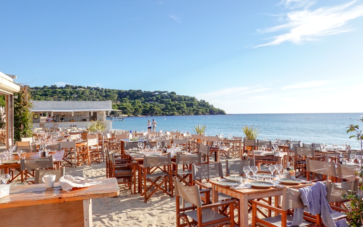 Restaurant am Strand in November (Ramatuelle) Restaurant am Strand in November (Ramatuelle)