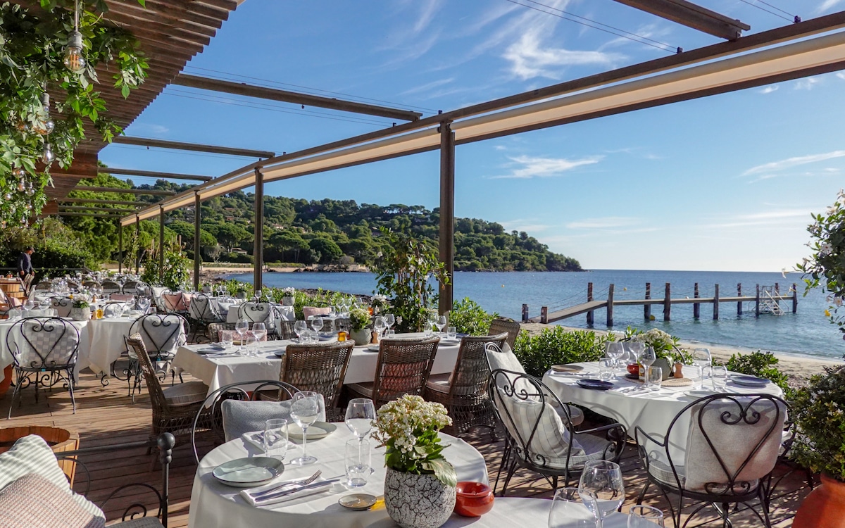 Restaurant am Strand in November (Ramatuelle) Restaurant am Strand in November (Ramatuelle)
