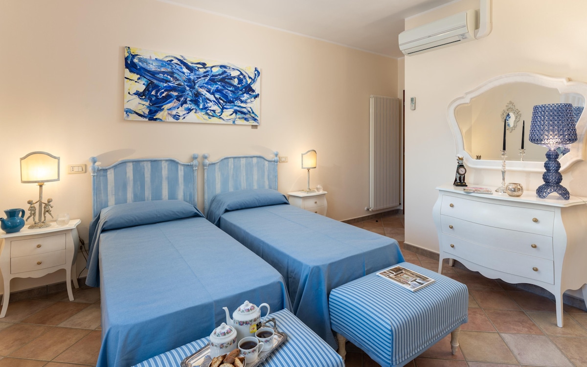 Villa Montaione, 1. Schlafzimmer (3) Villa Montaione, 1. Schlafzimmer (3)