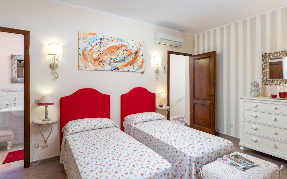 Villa Montaione, 2. Schlafzimmer (3) Villa Montaione, 2. Schlafzimmer (3)