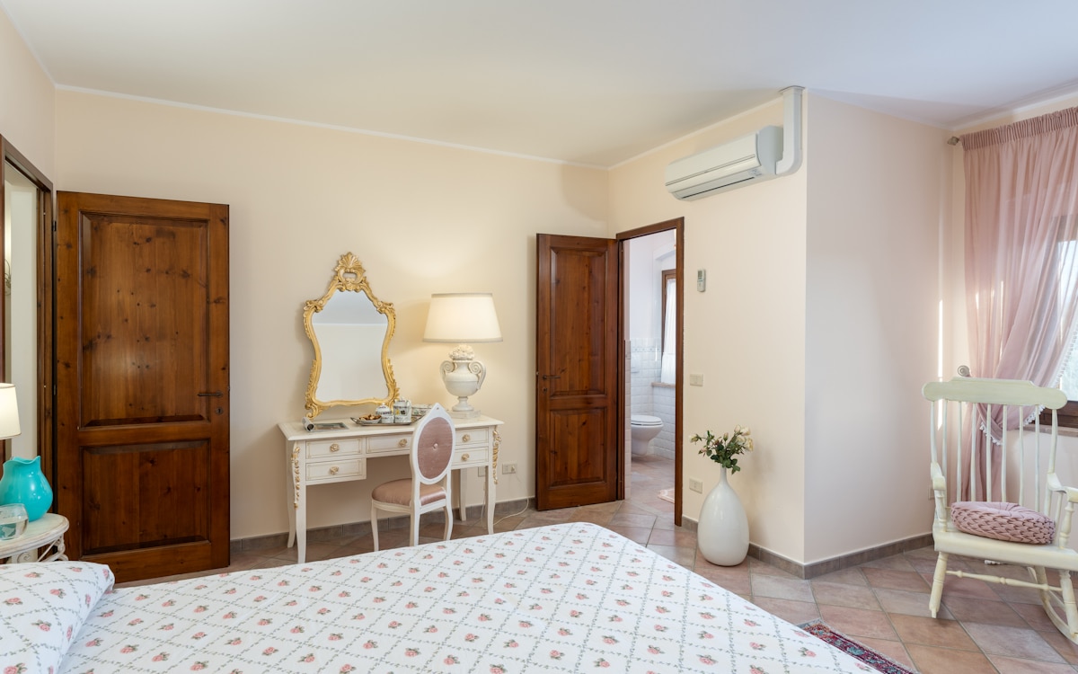 Villa Montaione, 4. Schlafzimmer (2) Villa Montaione, 4. Schlafzimmer (2)