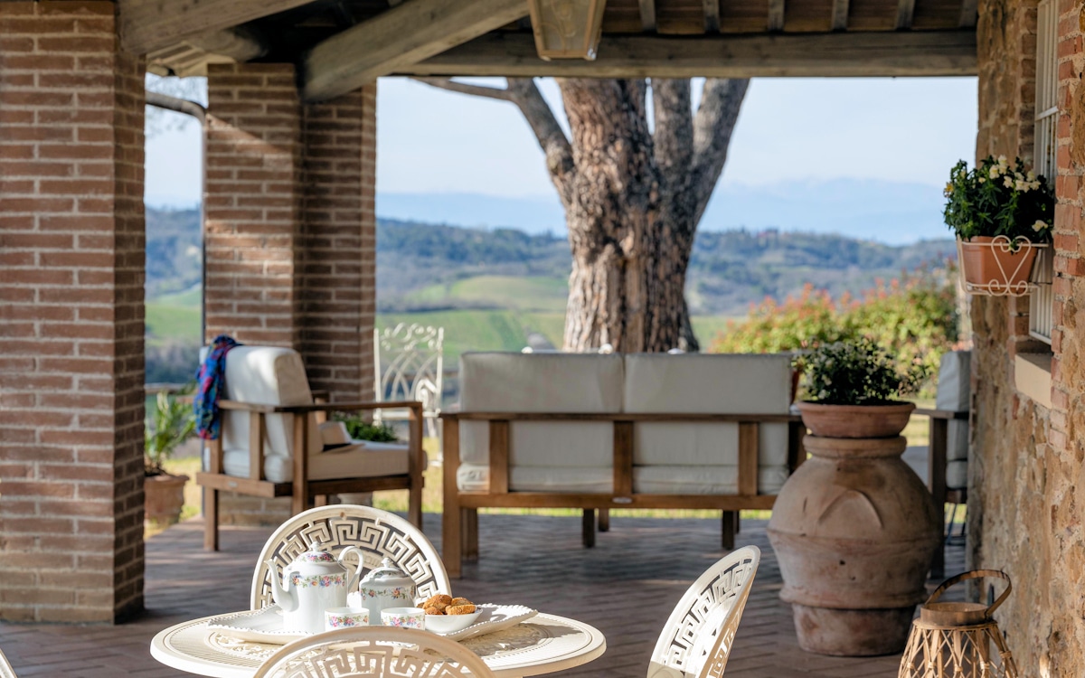 Villa Montaione, Loggia (2) Villa Montaione, Loggia (2)