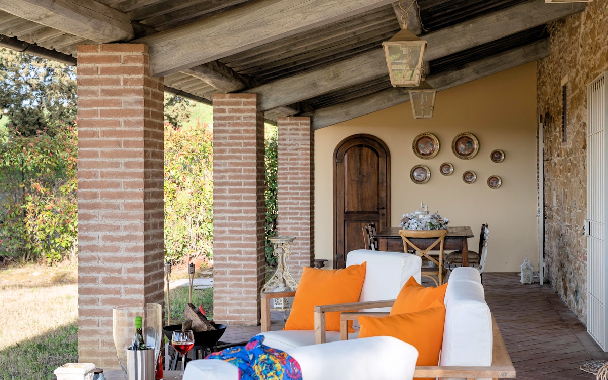 Villa Montaione, Loggia (5) Villa Montaione, Loggia (5)