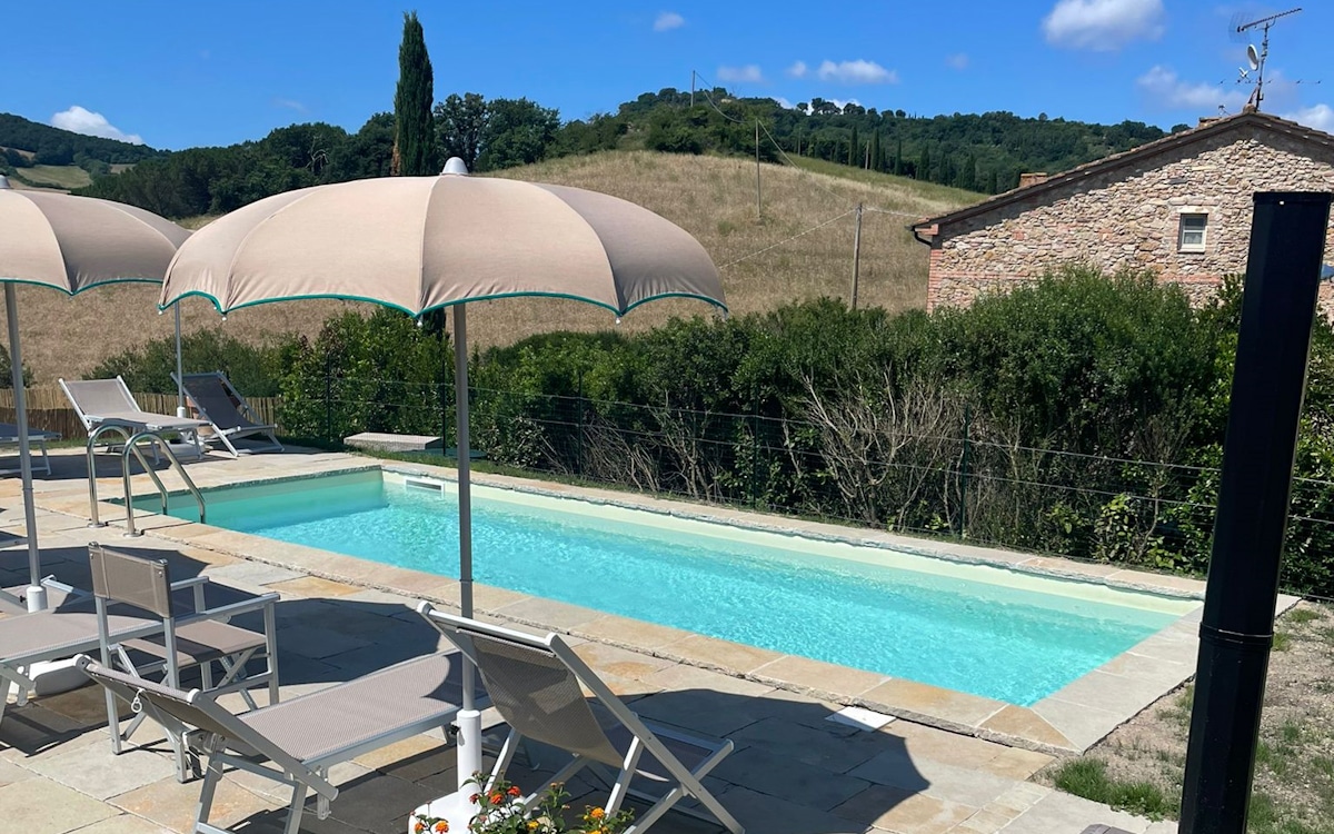 Cottage & Bed and Breakfast mit neuem Swimmingpool Cottage & Bed and Breakfast mit neuem Swimmingpool
