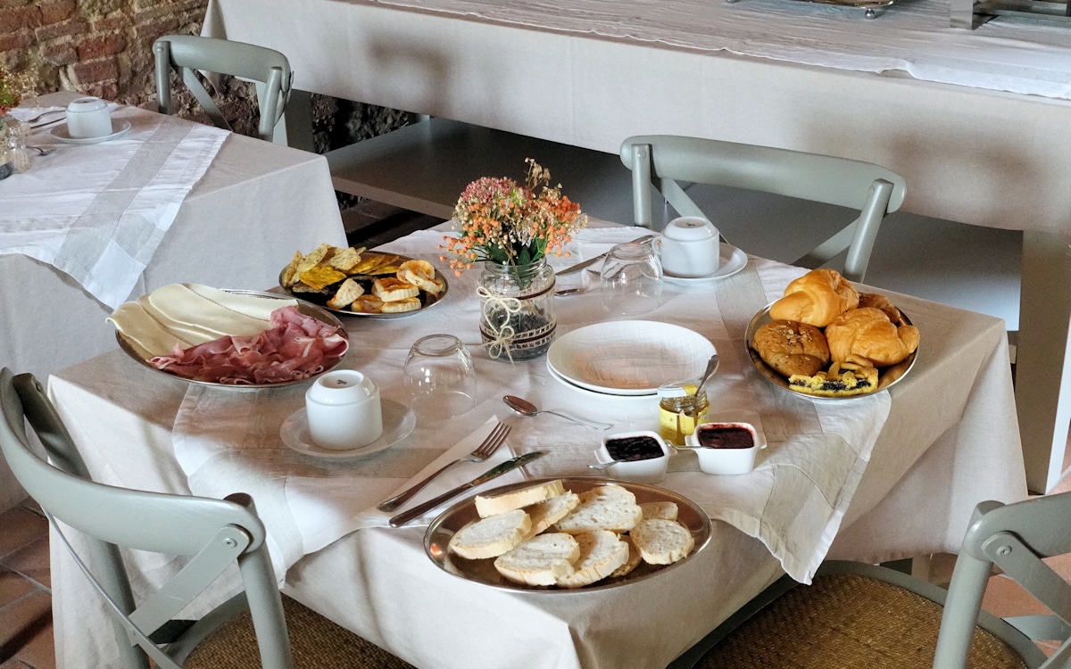 Agriturismo Palaia 3, Frühstück (1) Agriturismo Palaia 3, Frühstück (1)