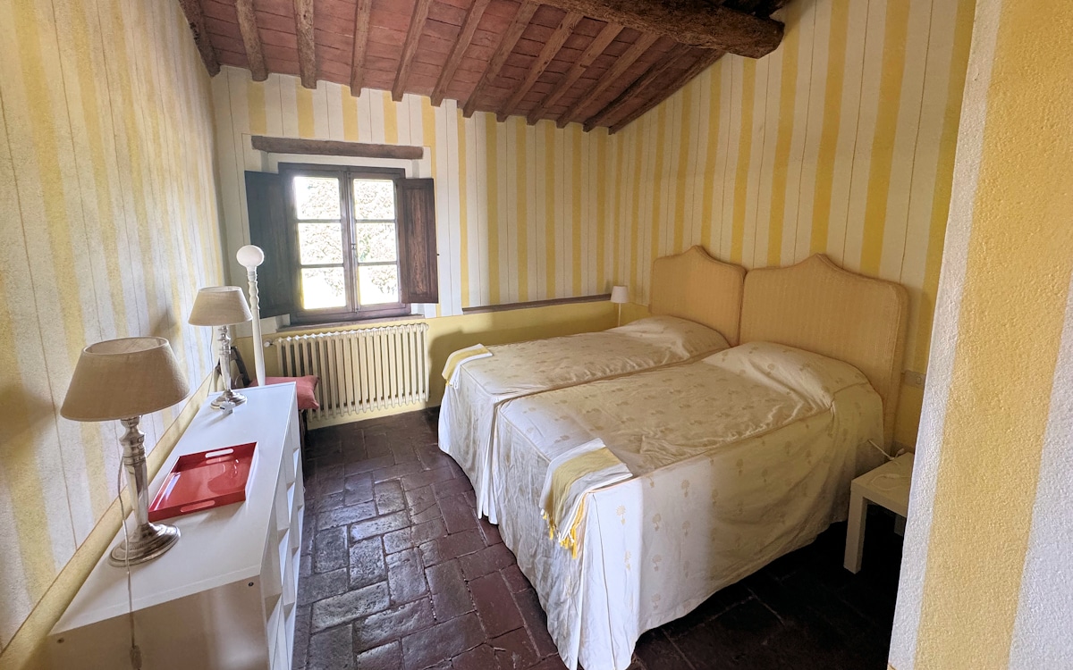 Zimmer Gialla, Locanda di Camugliano (3) Zimmer Gialla, Locanda di Camugliano (3)
