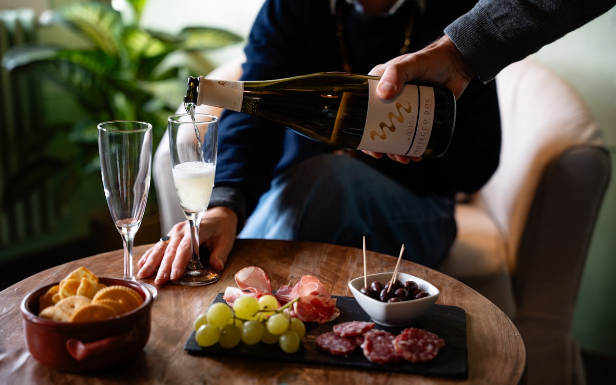 Aperitiv im Kaminzimmer (2)